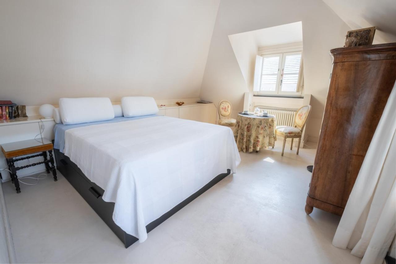 ジェノヴァ Attico Palazzo Giustiniani Bed & Breakfast エクステリア 写真