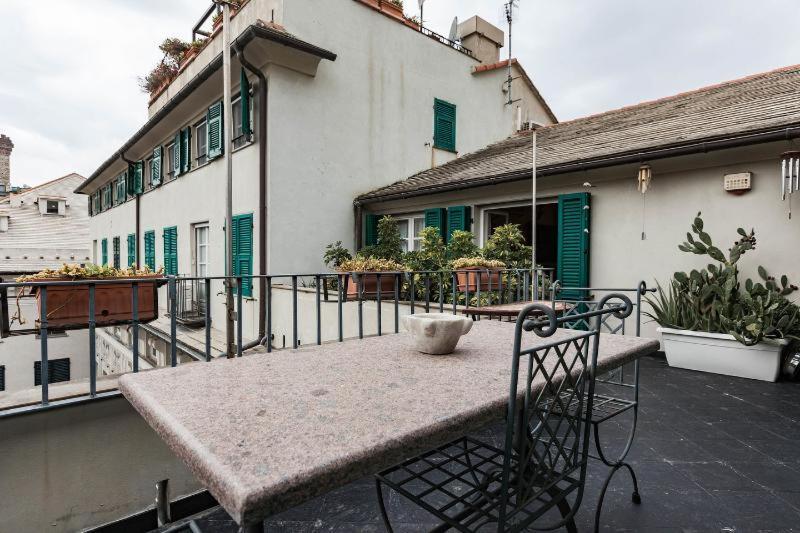 ジェノヴァ Attico Palazzo Giustiniani Bed & Breakfast エクステリア 写真